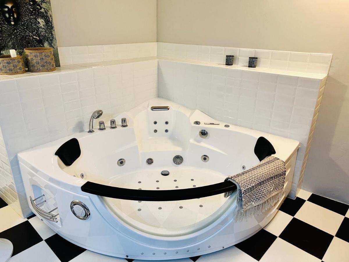 La Chambre Spa La Maison Searle A 图尔图尔 外观 照片